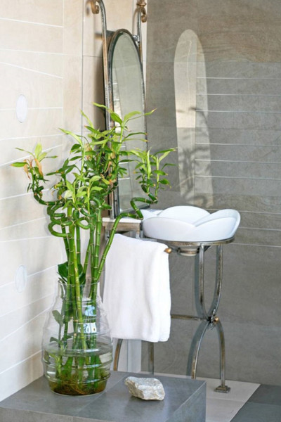 Flores en el baño