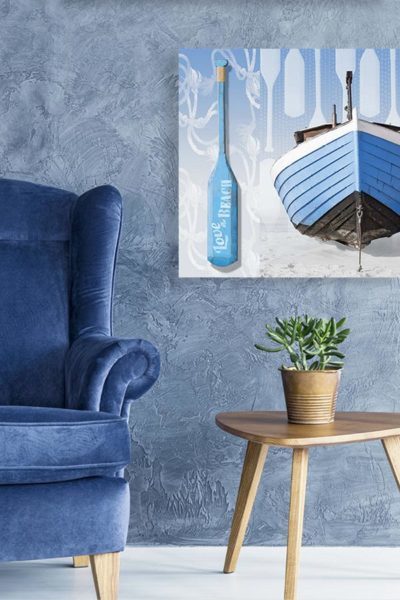 Un cuadro de un barco en alta mar es el recurso ideal para un ambiente marítimo decoracion apartamento playa