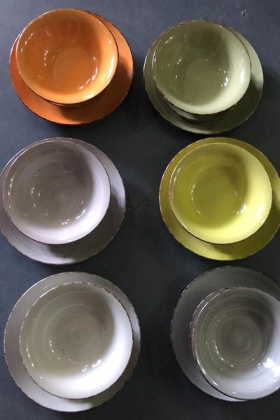 Cuida los detalles y mantén el aire vintage también en la vajilla verde vintage