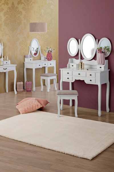 conjunto de tocadores blancos ideales para combinar con mueble decapado estilo vintage como decapar un mueble estilo vintage