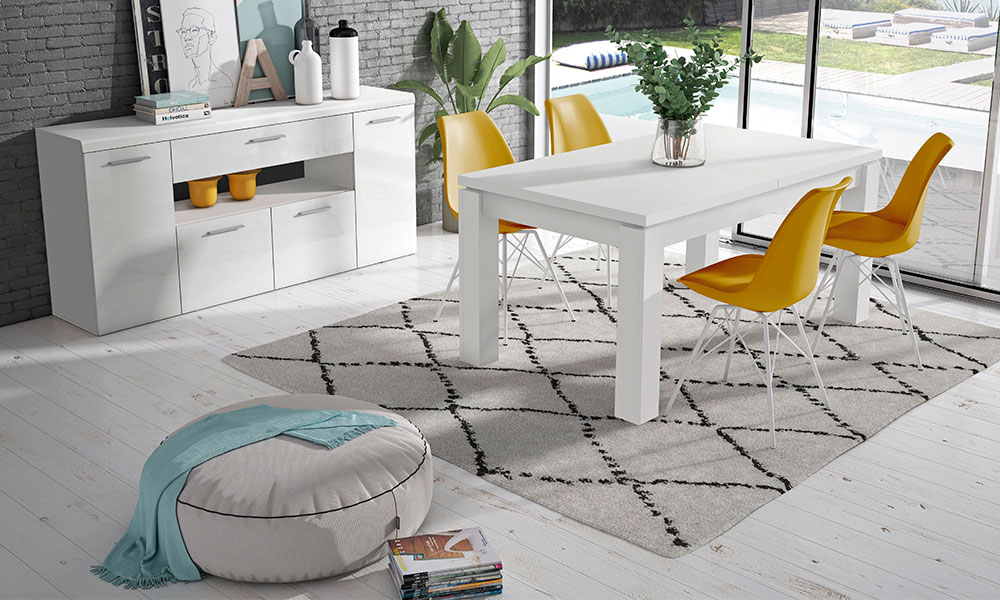 ¿Tienes un sofá clásico? Combínalo con muebles de líneas sencillas y minimalistas modernizar salon muebles clasicos