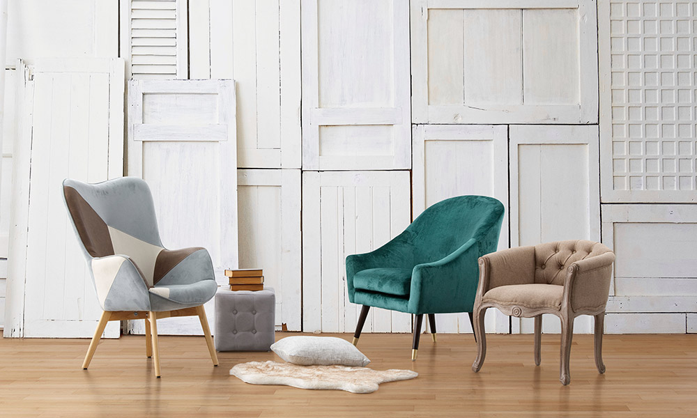 La silla YANG contrasta por la mezcla de sus colores: beige, marrón y celeste, continúan en la gama de los colores nórdicos y tendrás un despacho espectacular con poca inversión pero con mucho gusto. reformar casa antigua