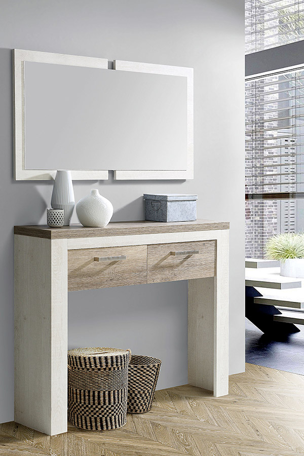Un espejo que acompañe el mueble de la entrada o recibidor es una gran idea feng shui espejos
