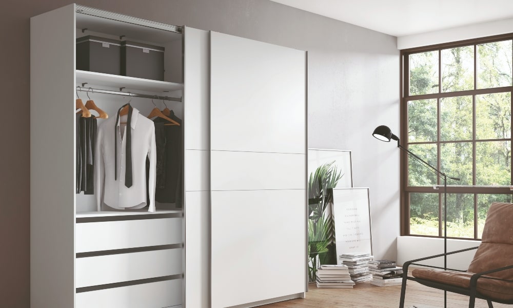 armario con imprescindibles de puertas correderas