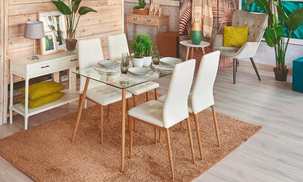 Conjunto de mesa y sillas CHLOE con sobre de cristal templado