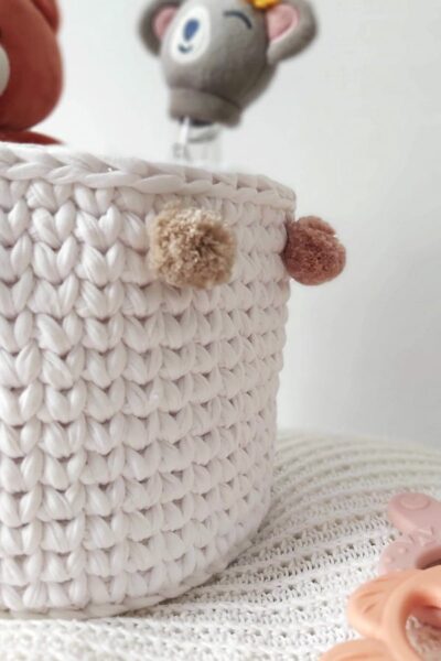 como hacer cestas de trapillo para decorar cuarto infantil como hacer cestas de trapillo