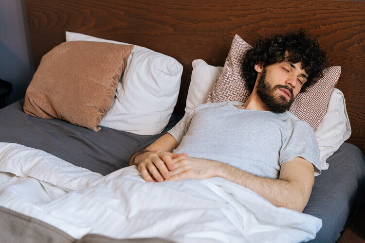 mejor postura para dormir